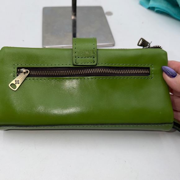 Patricia Nash Vintage Distress Annesley Wallet Foliage Green Leather RFID - Picture 5 of 10